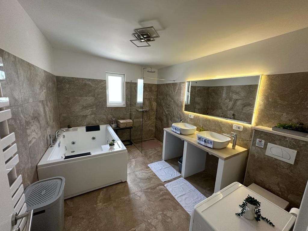 Villa Green Hill, Cista Velika, Imotski 奥米什 外观 照片