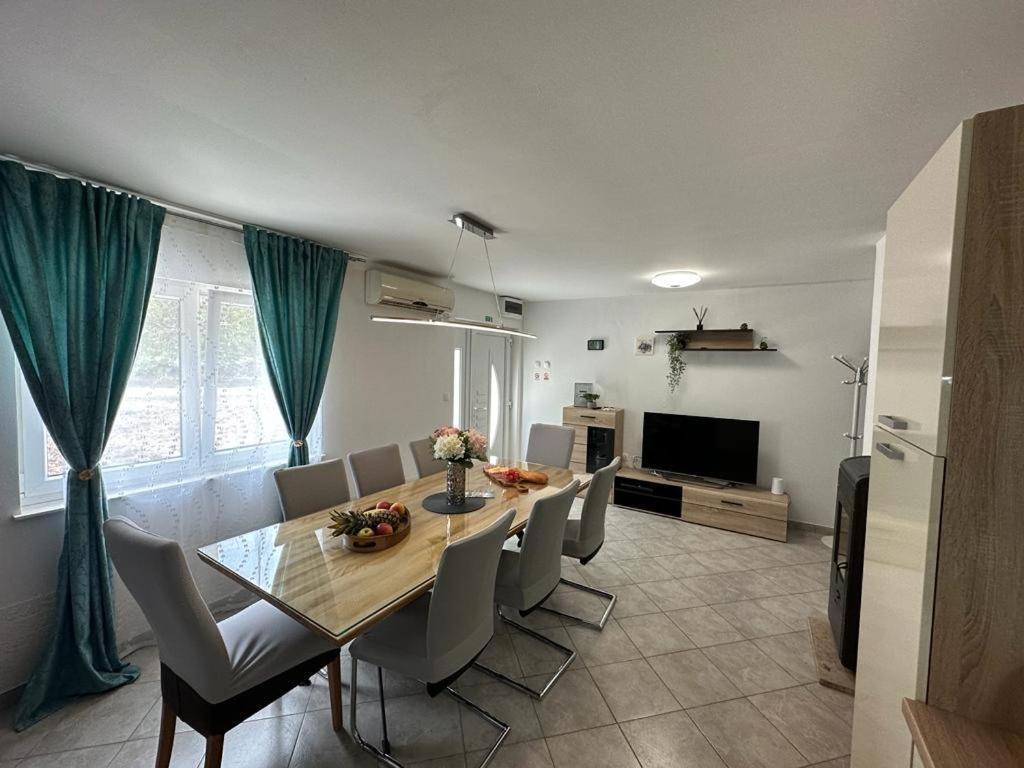 Villa Green Hill, Cista Velika, Imotski 奥米什 外观 照片